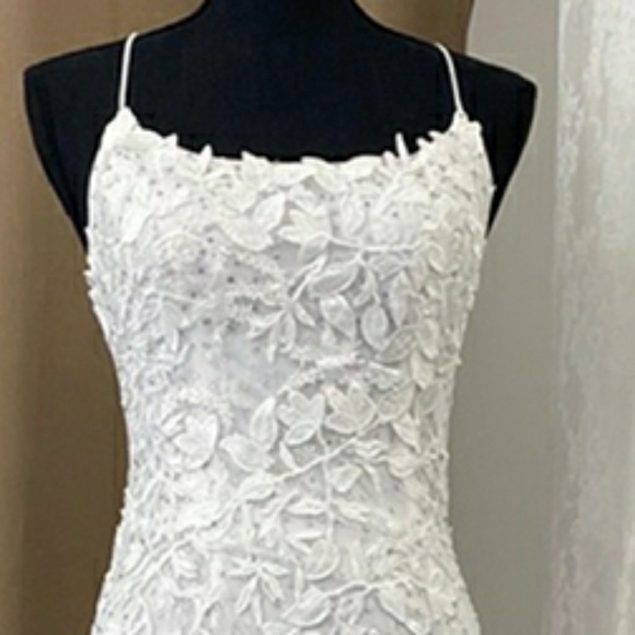 New long lace fitted beaded open lace up back wedding dress,bridal gown - Picture 2 of 7